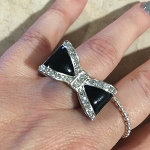 Black bow stretch ring